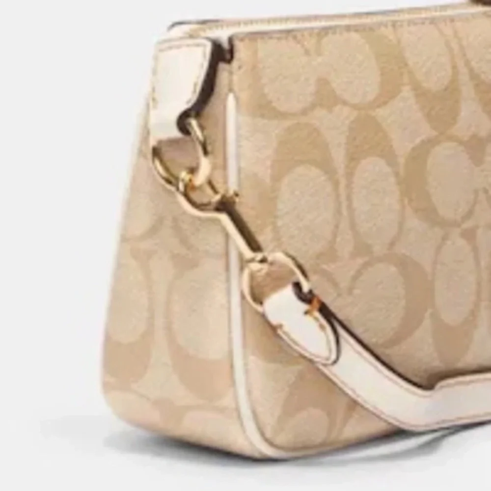 Coach Small Signature Appliqué Summer Bag NWT